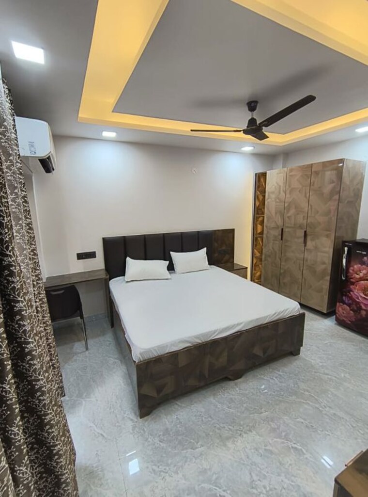 Bedroom, sector 42 1 RK 400 Sq.Ft. Builder Floor In Sector 42 Gurgaon 9773961