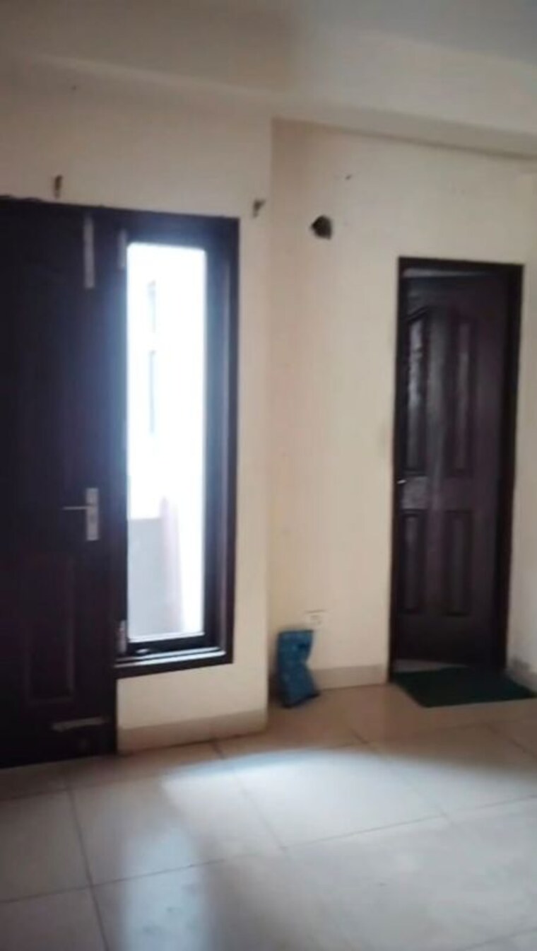 Room, wave-city 2 Bedroom 1310 Sq.Ft. Apartment In Wave City Ghaziabad 9773992