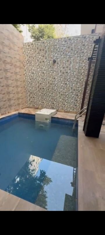 Bathroom in 4 BHK Builder Floor at Unitech South City II, Sector 50 – for Sale