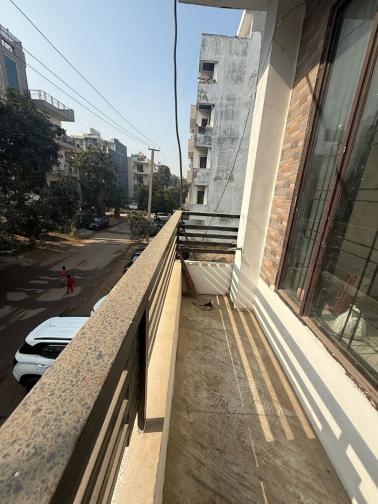 Balcony, sector 51 1 Bedroom 900 Sq.Ft. Builder Floor In Sector 51 Gurgaon 9774019