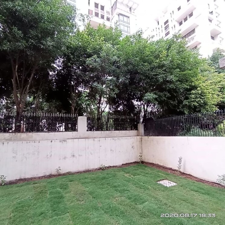 Balcony, unitech-south-city-ii 4 Bedroom 500 Sq.Yd. Builder Floor In Sector 50 Gurgaon 9774081