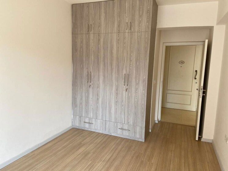 Room, dlf-the-skycourt 3 Bedroom 1931 Sq.Ft. Apartment In Sector 86 Gurgaon 9774092