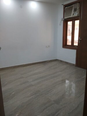 Room in 3 BHK Builder Floor at Neb Sarai – for Rent