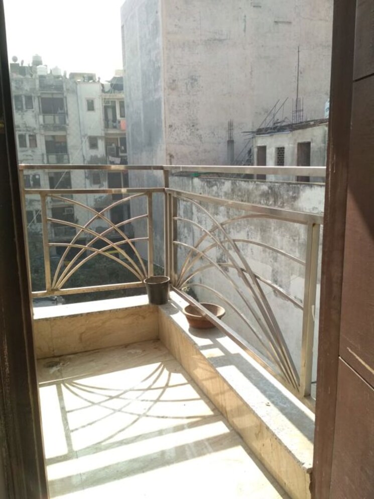 Balcony, neb sarai 3 Bedroom 1300 Sq.Ft. Builder Floor In Neb Sarai Delhi 9774099