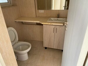 Bathroom in 3 BHK Apartment at DLF The Skycourt, Sector 86 – for Sale