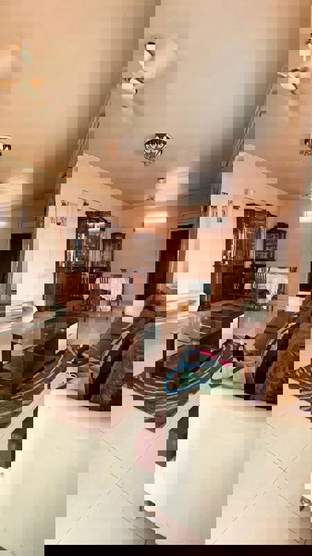 4 BHK Apartment For Sale in Windsor Avenue