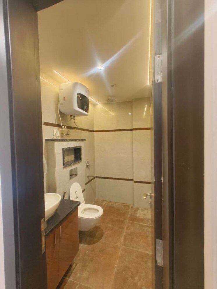 Bathroom, saket 4 Bedroom 2200 Sq.Ft. Independent House In Saket Delhi 9774129