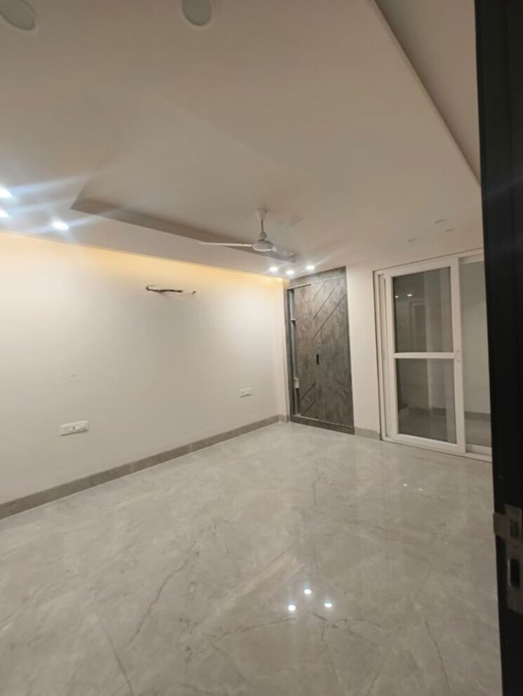 Room, saket 4 Bedroom 2200 Sq.Ft. Independent House In Saket Delhi 9774129