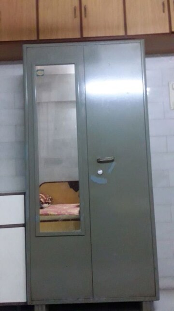 Furnished Amenities in 1.5 BHK Apartment at Eff Jumbo Darshan CHS, Andheri East – for Rent