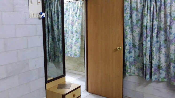 Bathroom, eff-jumbo-darshan-chs 1.5 Bedroom 620 Sq.Ft. Apartment In Andheri East Mumbai 9774155