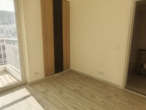 Room in 4 BHK Apartment at CHD Avenue 71, Sector 71 – for Rent