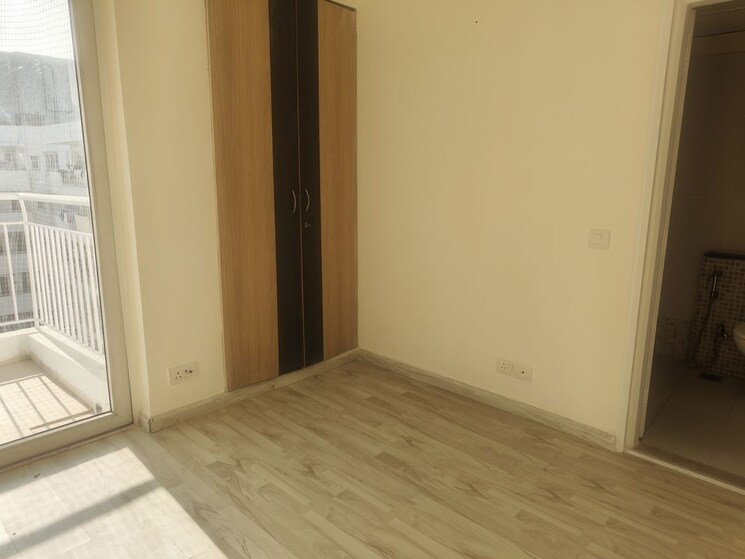 Room, chd-avenue-71 4 Bedroom 2350 Sq.Ft. Apartment In Sector 71 Gurgaon 9774164