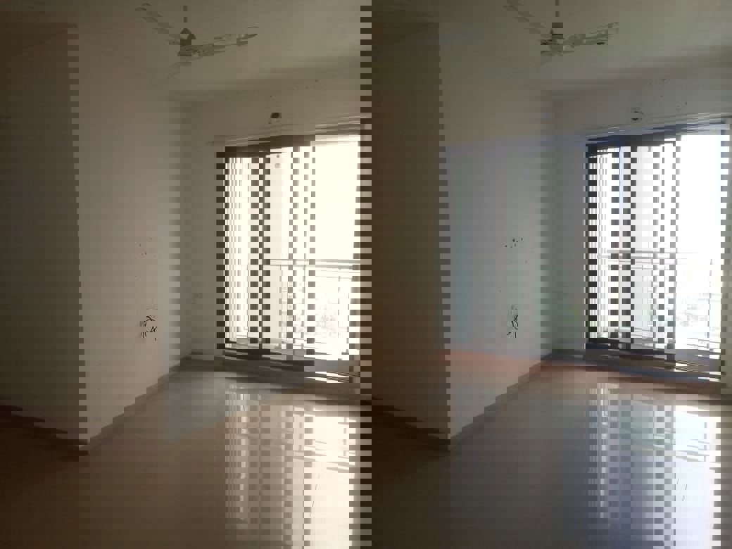 2 BHK 1100 Sq.Ft. Apartment in Rustomjee Elanza