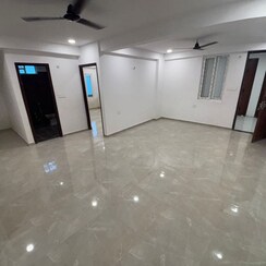 2 BHK + Extra Room Apartment For Sale in Ansal Sushant Golf City Celebrity Greens
