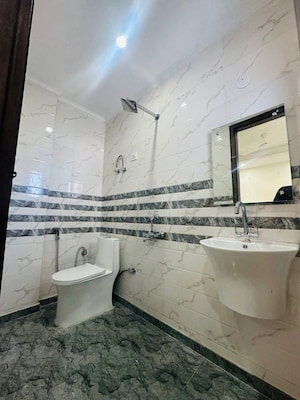 Bathroom in 2 BHK Builder Floor at Saket – for Rent