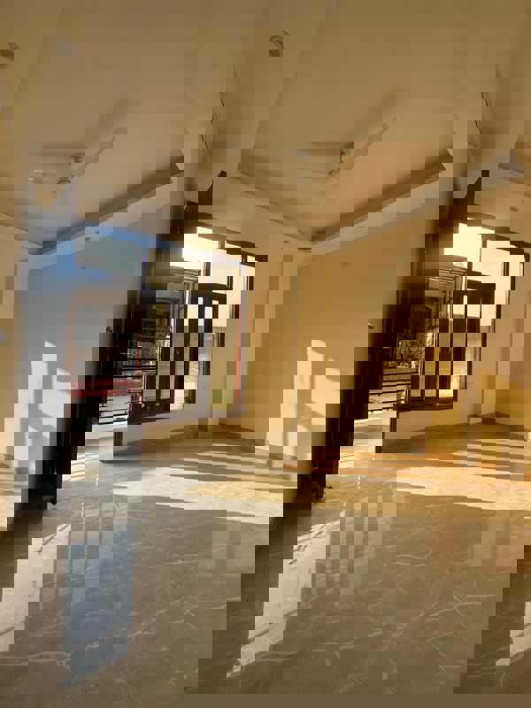 2 BHK Builder Floor For Rent in Saket