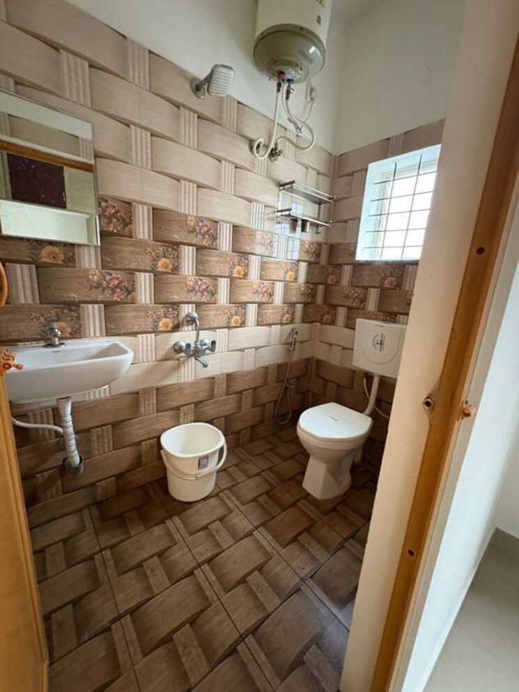 Bathroom, kasturi nagar 2 Bedroom 700 Sq.Ft. Apartment In Kasturi Nagar Bangalore 9774205