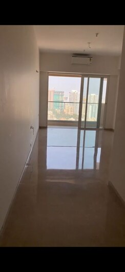 2 BHK Apartment For Sale in Kalpataru Radiance