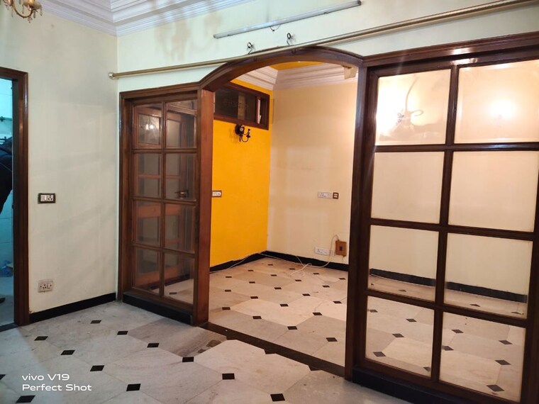 Room, kailash hills 3 Bedroom 1800 Sq.Ft. Builder Floor In Kailash Hills Delhi 9774237
