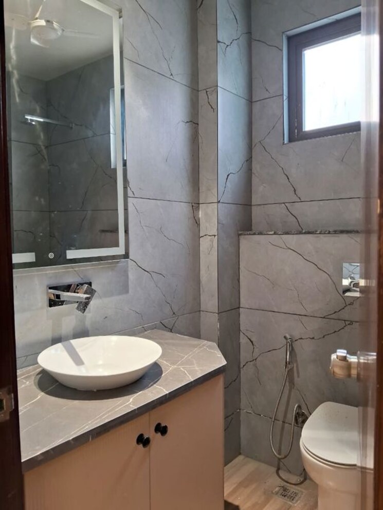 Bathroom, greater kailash i 3 Bedroom 1800 Sq.Ft. Builder Floor In Greater Kailash I Delhi 9774245