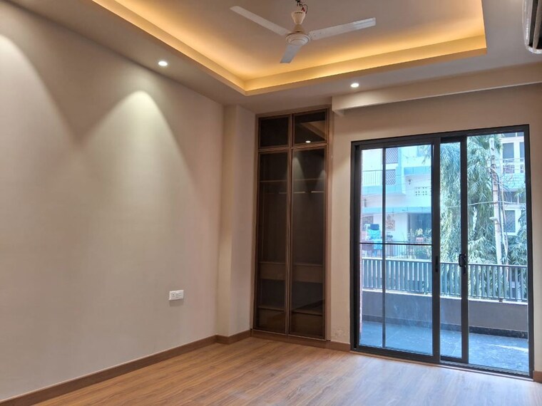 Room, greater kailash i 3 Bedroom 1800 Sq.Ft. Builder Floor In Greater Kailash I Delhi 9774245