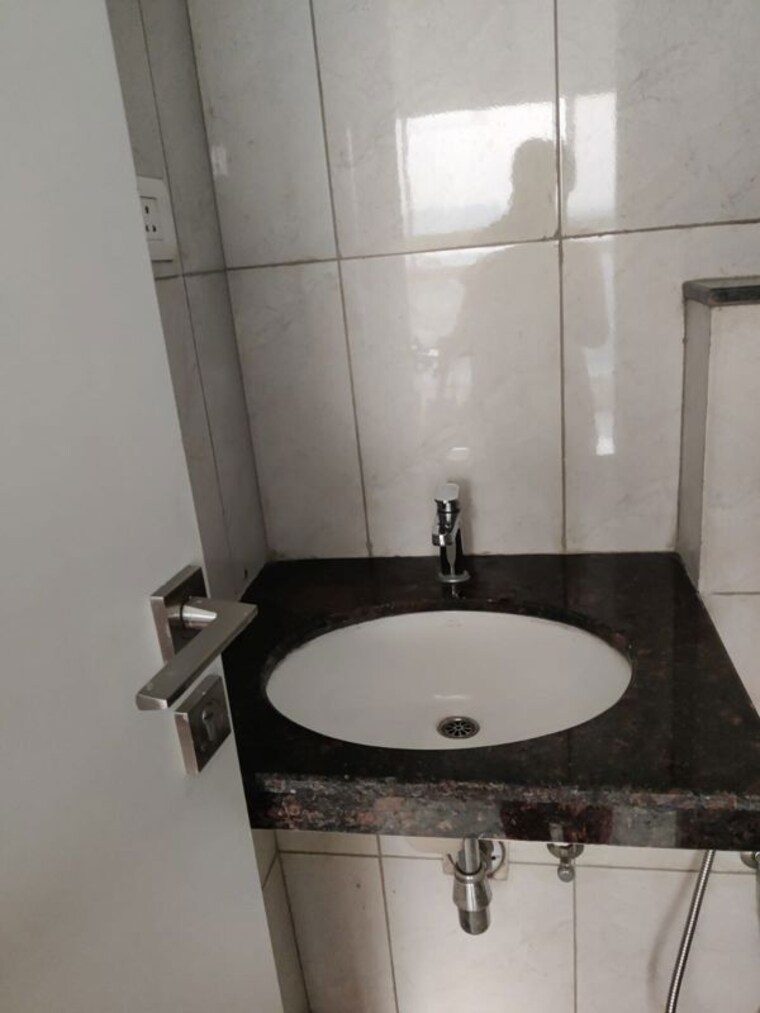 Bathroom, godrej-boulevard 2 Bedroom 691 Sq.Ft. Apartment In Manjari Pune 9774254