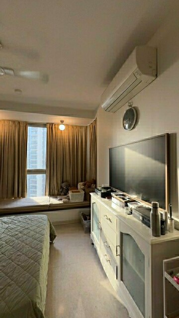 Bedroom in 3 BHK Apartment at Oberoi Exquisite Goregaon, Goregaon East – for Rent