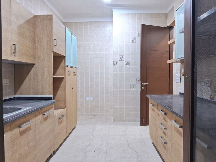 Kitchen, hemkunt colony 3 Bedroom 2500 Sq.Ft. Builder Floor In Hemkunt Colony Delhi 9774255