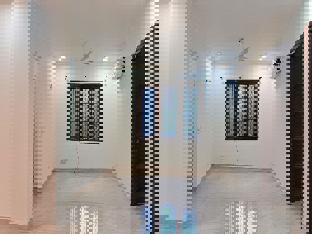 3 BHK + Servant Room Builder Floor For Rent in Hemkunt Colony