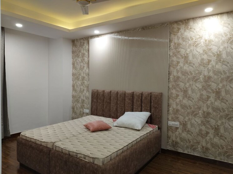 Bedroom, sushant lok i 3 Bedroom 300 Sq.Ft. Builder Floor In Sushant Lok I Gurgaon 9774273