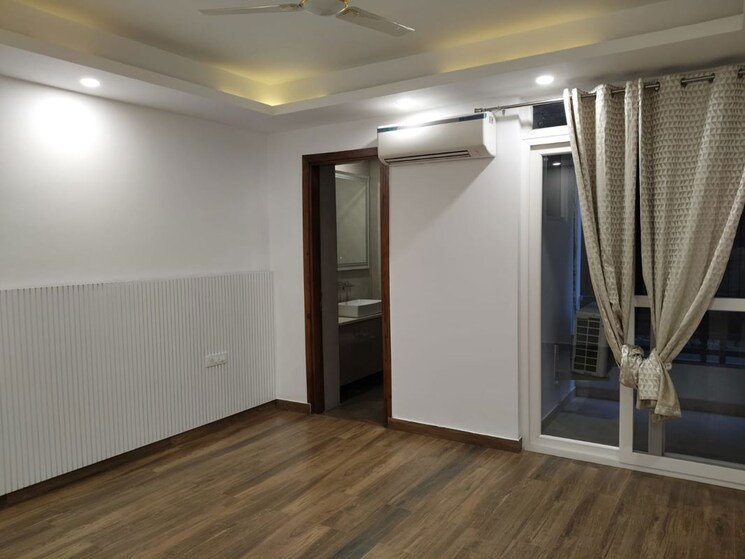 Room, sushant lok i 3 Bedroom 300 Sq.Ft. Builder Floor In Sushant Lok I Gurgaon 9774273