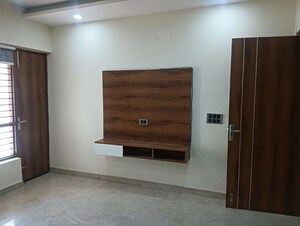 Room in 3 BHK Builder Floor at Parklands, Sector 85 – for Rent