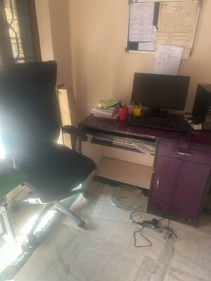 Living Room in 2 BHK Apartment at Arun Vihar Sector 37, Sector 37 – for Rent