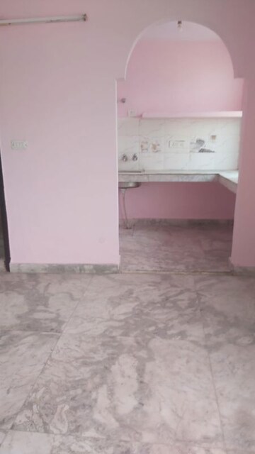 Room in 2.5 BHK Builder Floor at Mayur Vihar – for Rent