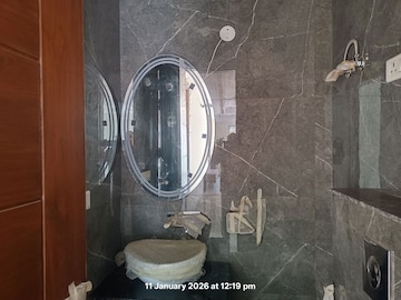 Bathroom in 3.5 BHK Builder Floor at SS Mayfield Gardens, Sector 51 – for Sale