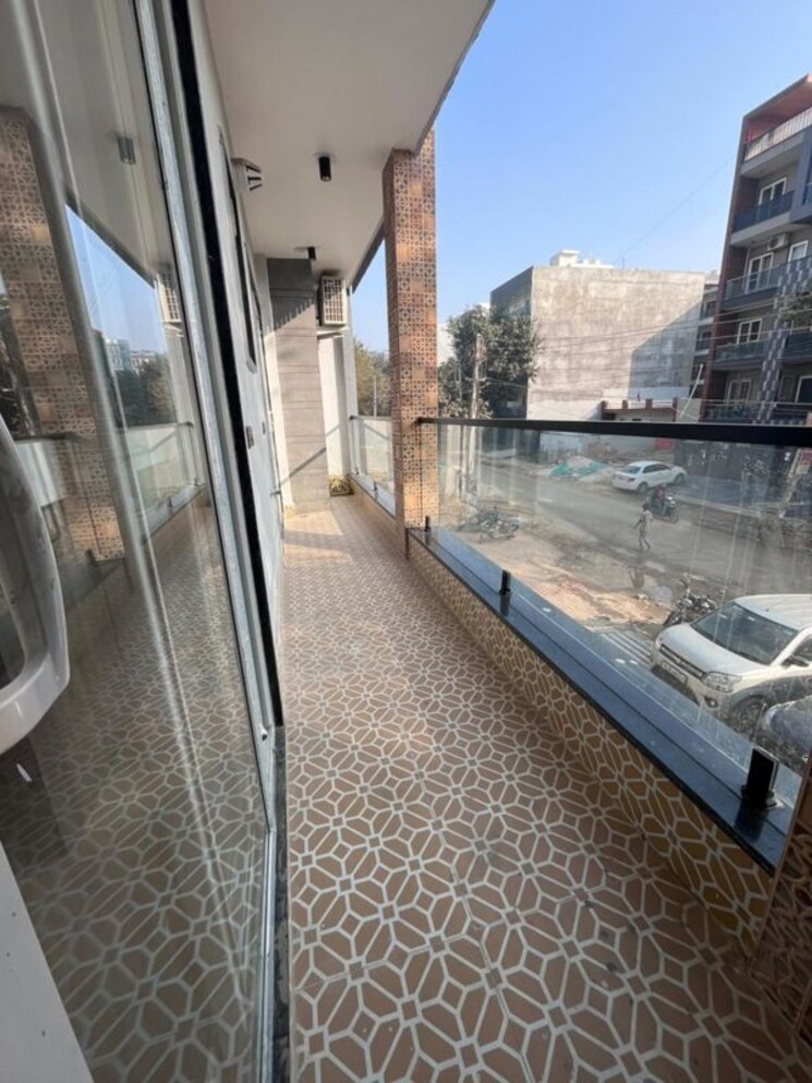 Balcony, sector 52 1 Bedroom 720 Sq.Ft. Builder Floor In Sector 52 Gurgaon 9774343