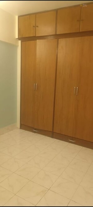 Room in 2 BHK Apartment at Sun Swept, Andheri West – for Rent