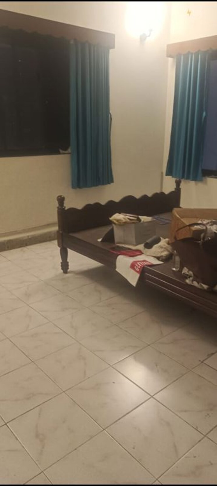 Room, sun-swept 2 Bedroom 750 Sq.Ft. Apartment In Andheri West Mumbai 9774344