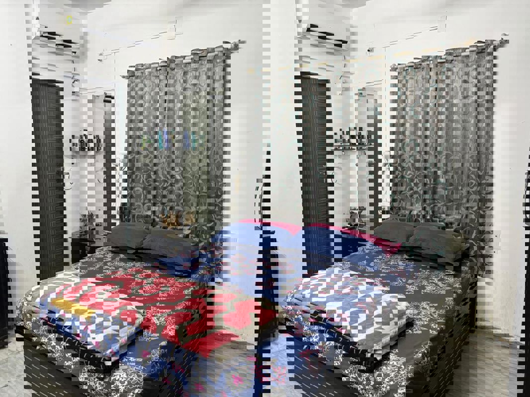 2 BHK + Pooja Room Apartment For Rent in Vastrapur