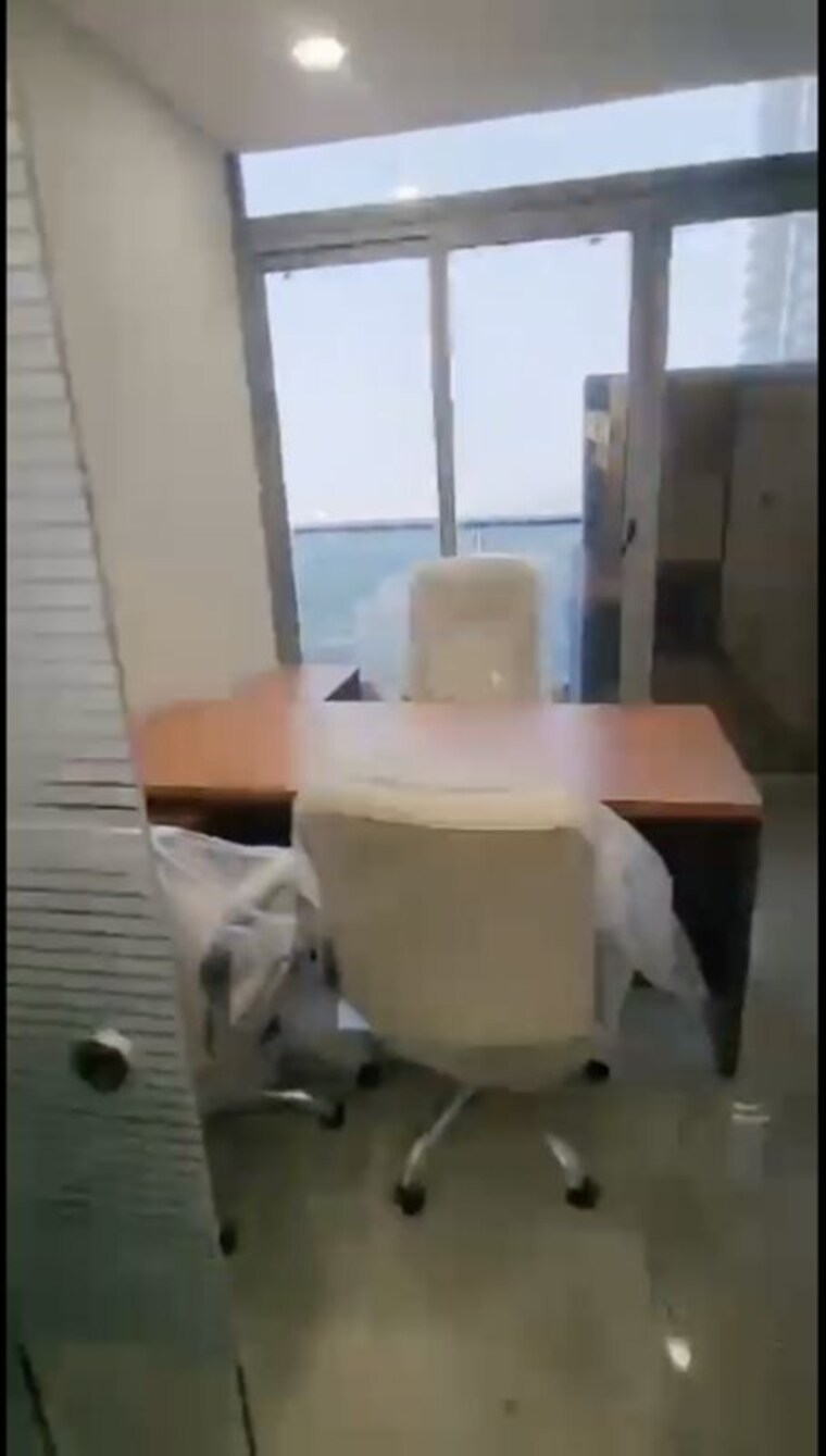 Team Area, alphathum Commercial Office Space 532 Sq.Ft. In Sector 90 Noida 9774366