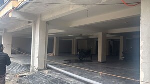 Parking in 6+ BHK Independent House at Kulesara Noida – for Sale