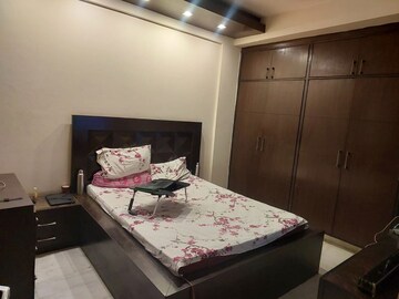Bedroom in 2 BHK Builder Floor at Mehrauli – for Rent
