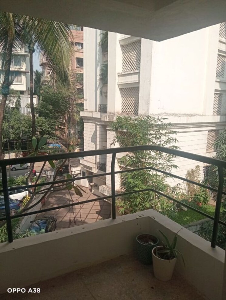 Balcony, juhu 2 Bedroom 1260 Sq.Ft. Apartment In Juhu Mumbai 9774406