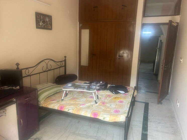 Bedroom, vijayant-enclave 1 RK 298 Sq.Ft. Apartment In Sector 29 Noida 9774412