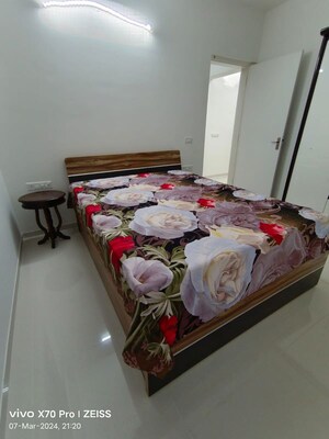 Bedroom in 2 BHK Apartment at Amanora Gold Towers, Hadapsar – for Sale