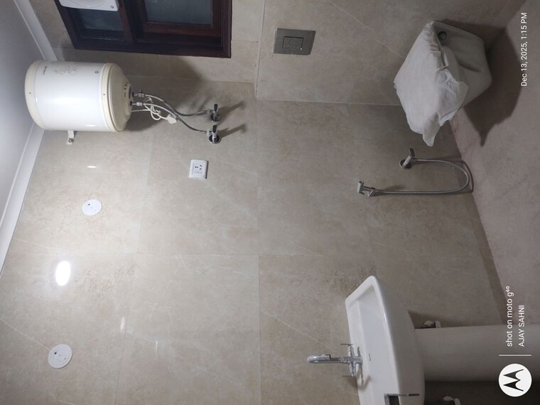 Bathroom, mehrauli 3 Bedroom 1250 Sq.Ft. Builder Floor In Mehrauli Delhi 9774415