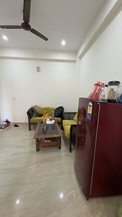 1 BHK + Servant Room Builder Floor For Rent in Chattarpur