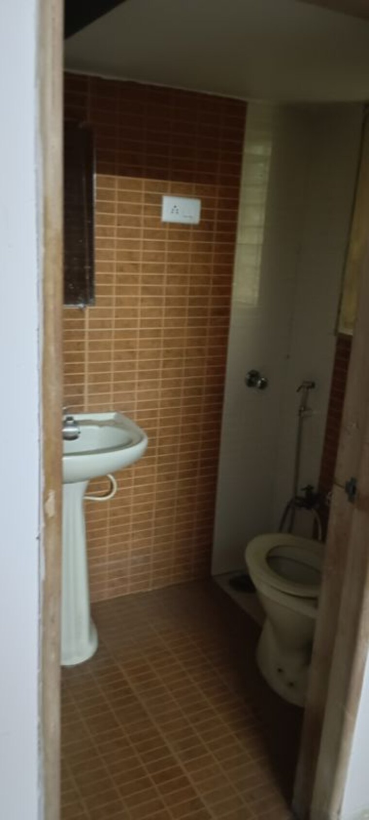Bathroom, prafulla-paradise 3 Bedroom 1600 Sq.Ft. Apartment In Kalyan West Thane 9774421