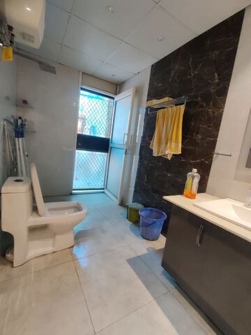 Master Bedroom in 1.5 BHK Apartment at Arun Vihar Sector 37, Sector 37 – for Rent