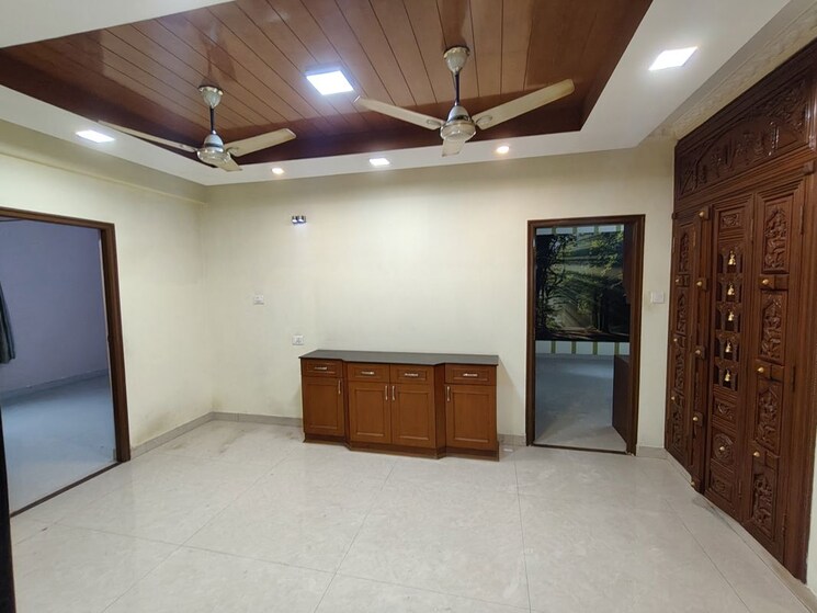 Room, ashok nagar 3.5 Bedroom 2000 Sq.Ft. Apartment In Ashok Nagar Chennai 9722321